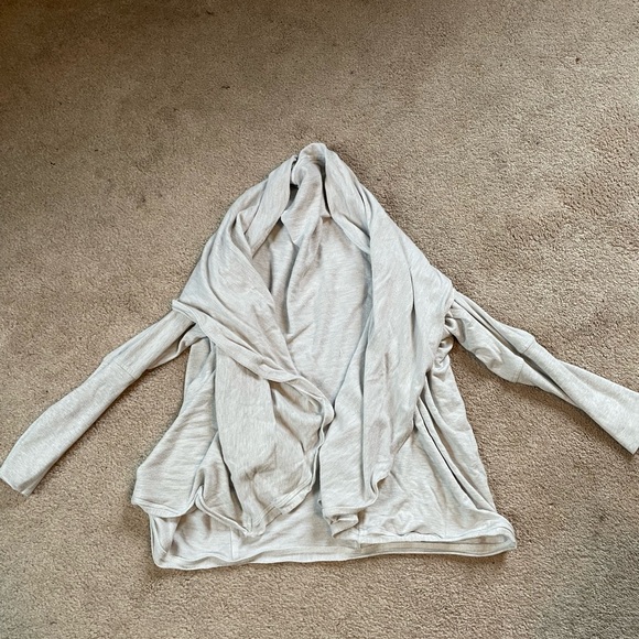 Lululemon cowl neck cardigan fitted arms loose body which over sized collar - Picture 2 of 2